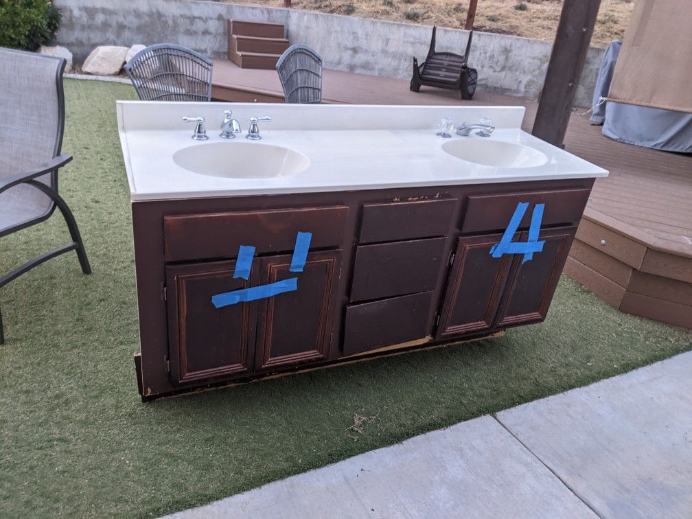 Kitchen Vanity And Mirror 