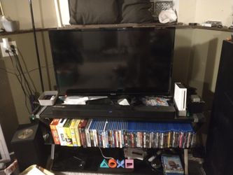 Entertainment Center (TV, TV Stand)