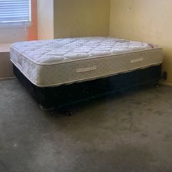 Full Size Bed 