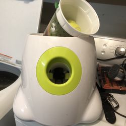 Ball Thrower