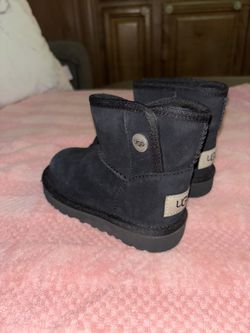 Toddler Girl UGG’s Size 7