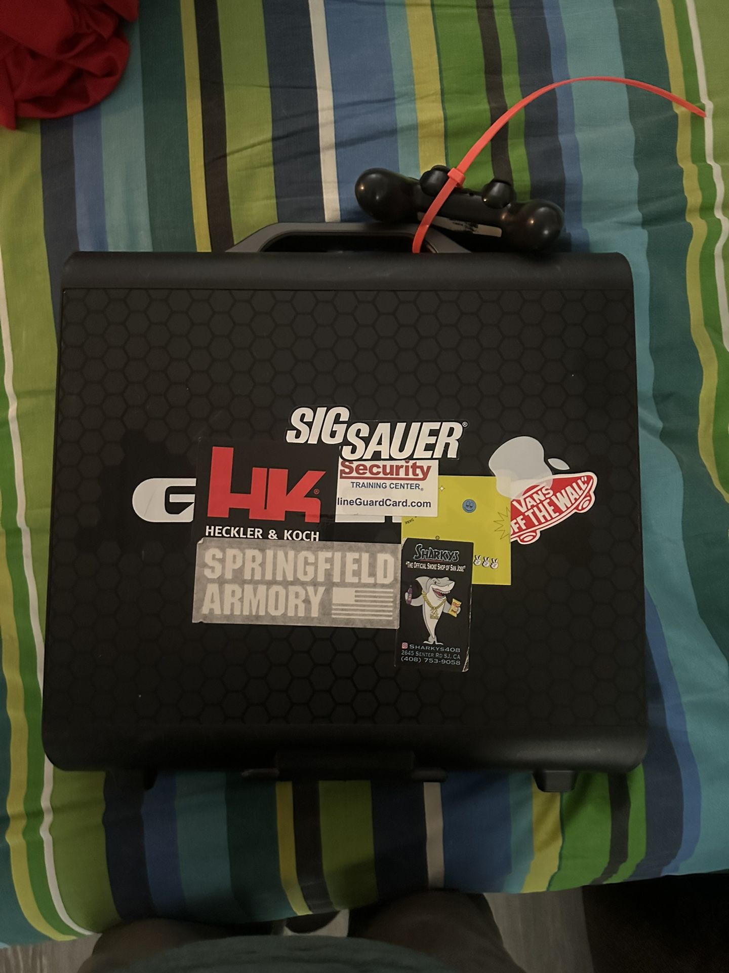 PS4. Gaems . Game Case.  PS4. Ps4 Pro.  1tb. 
