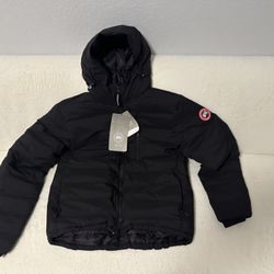Original New Canada Goose Coat Never Worn New With Tags 