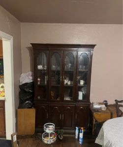 Ethan Allen hutch Cabinet