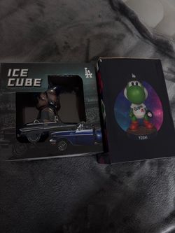 Ice cube / yoshi bobble head