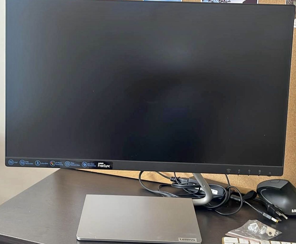 Lenovo 24”