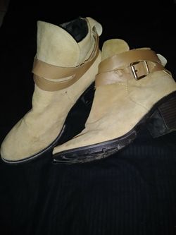 Tan boots size 7