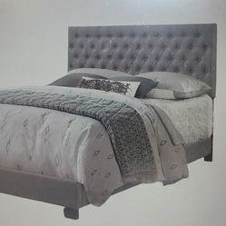 Beds and Bedroom Sets 