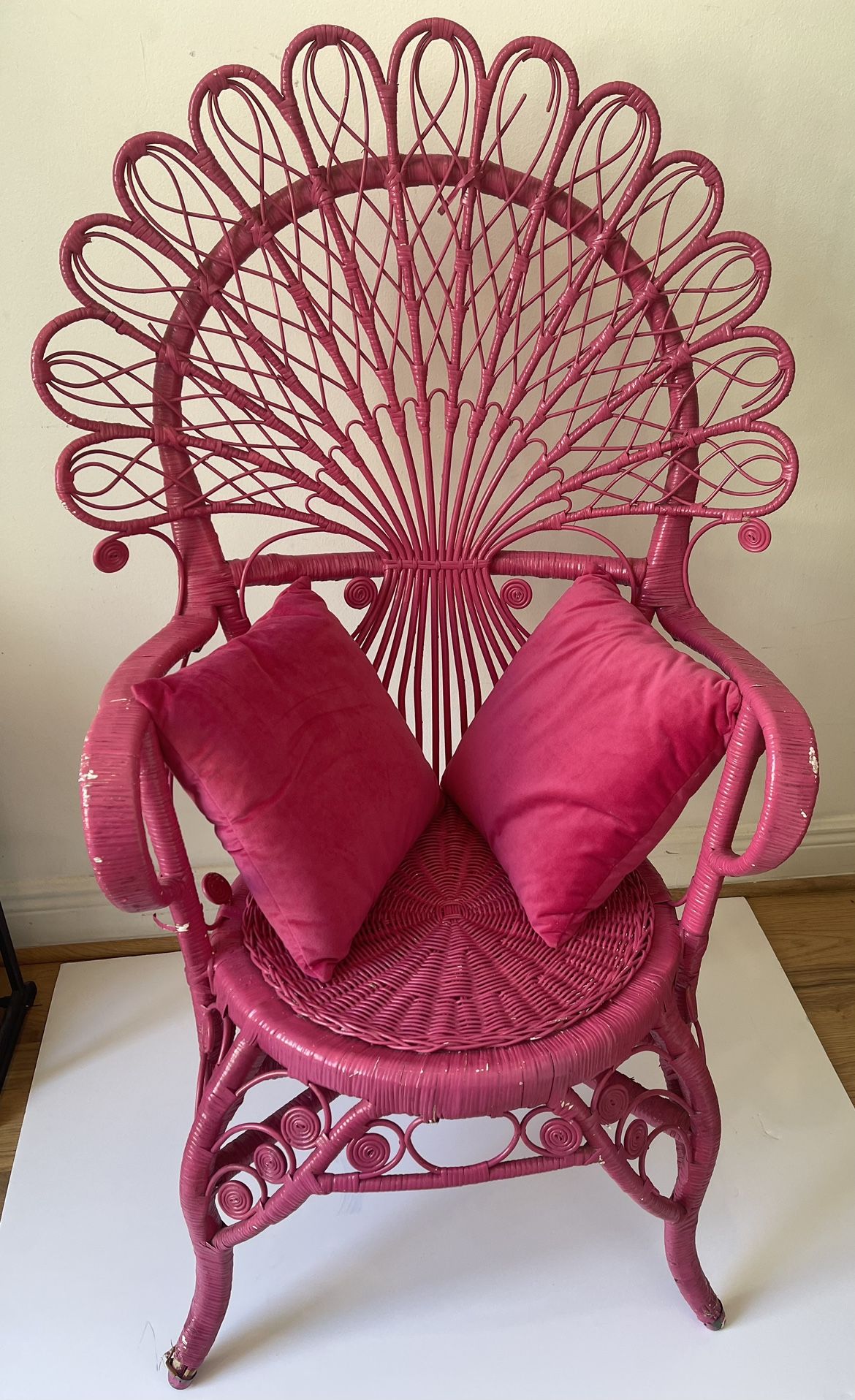 Wicker Vintage Pink Hot Chair
