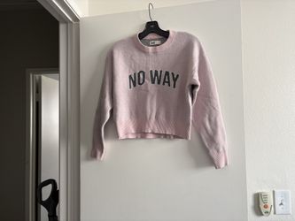 Comfy warm SO women’s sweater like new size s 