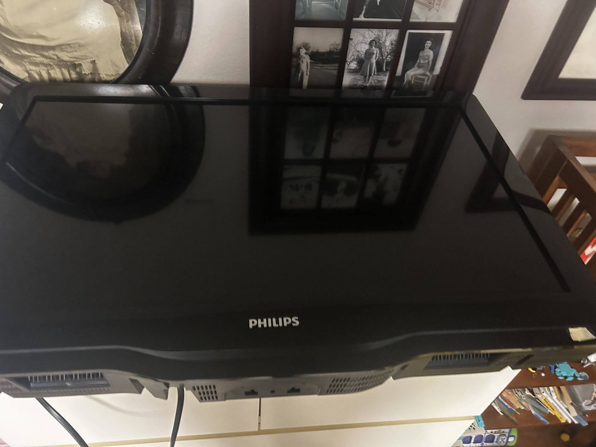 27inch PHILLIPS TV