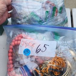 Lot of Vintage Jewelry 60s 70s. 