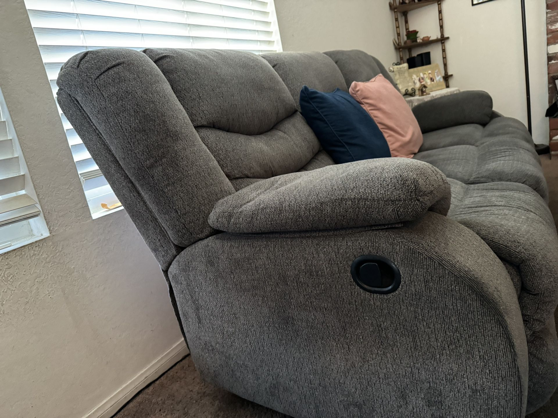 Couch & Loveseat recliner 