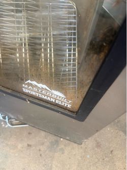 Sportsman elite smoker