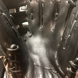 Marucci Limited Edition Honor the Game baseball glove
