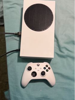 Xbox s works great used a couple times comes with external hard drive 4 tb