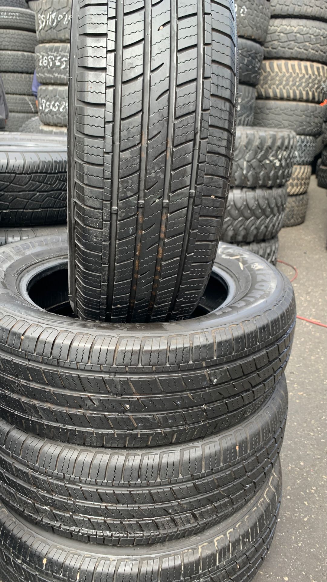 225/65R17 marca ARIZONA.