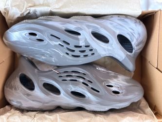 Yeezy Foam Runner