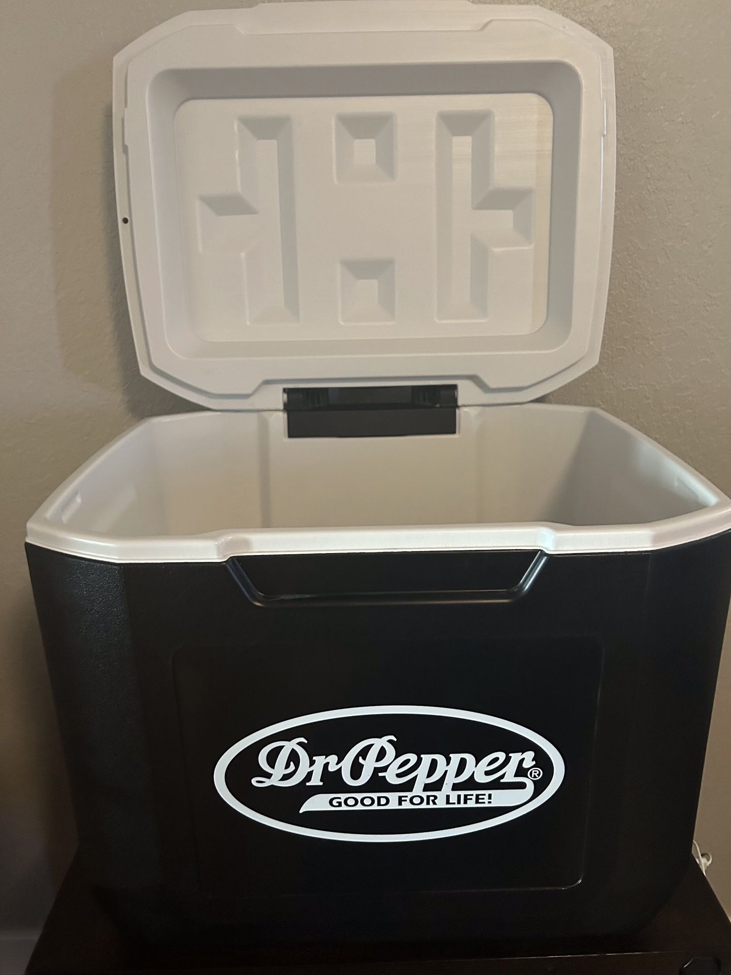 Dr Pepper Ice Chest/Cooler