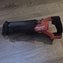 Milwaukee Sawzall Fuel M18