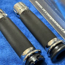 Harley Rc Components Handlebar Grips Brand New In The Package.