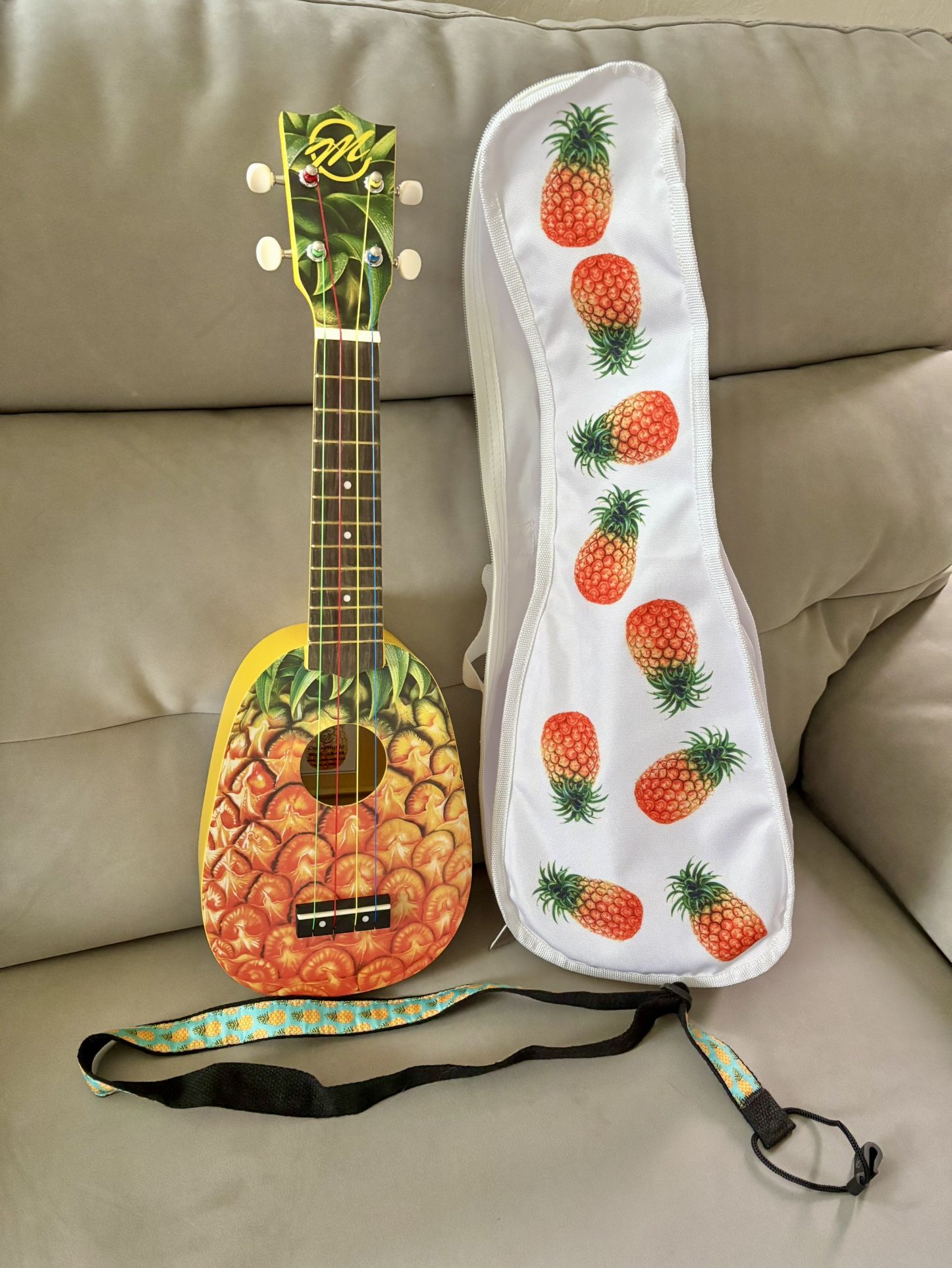 Cloud music Brand Soprano Ukelele (Pineapple)