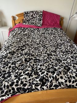 Full/Queen Comforter, And Pillow Shams