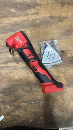 Milwaukee M18 18V Lithium-Ion Cordless Oscillating Multi-Tool (Tool-Only)