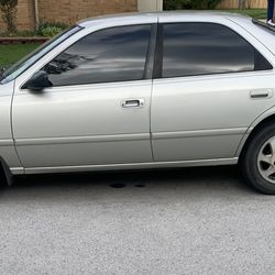 2000 Toyota Camry