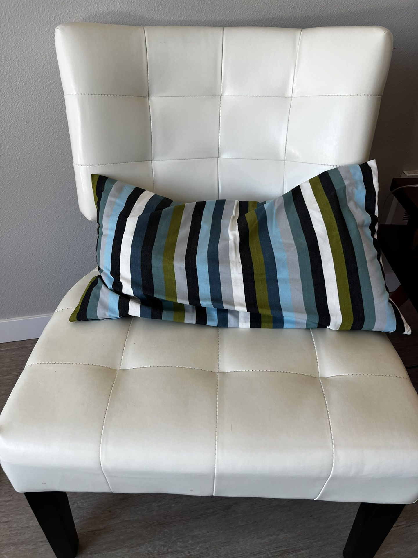 Modern White Cushion Chair