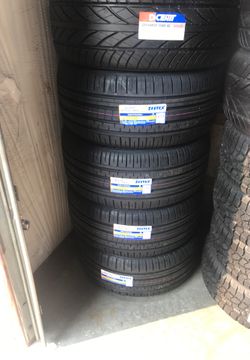 305/40ZR22