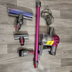 Dyson v7
