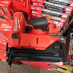 MILWAUKEE DUEL M12 18GAUGE FINISH NAILER (TOOL-ONLY)