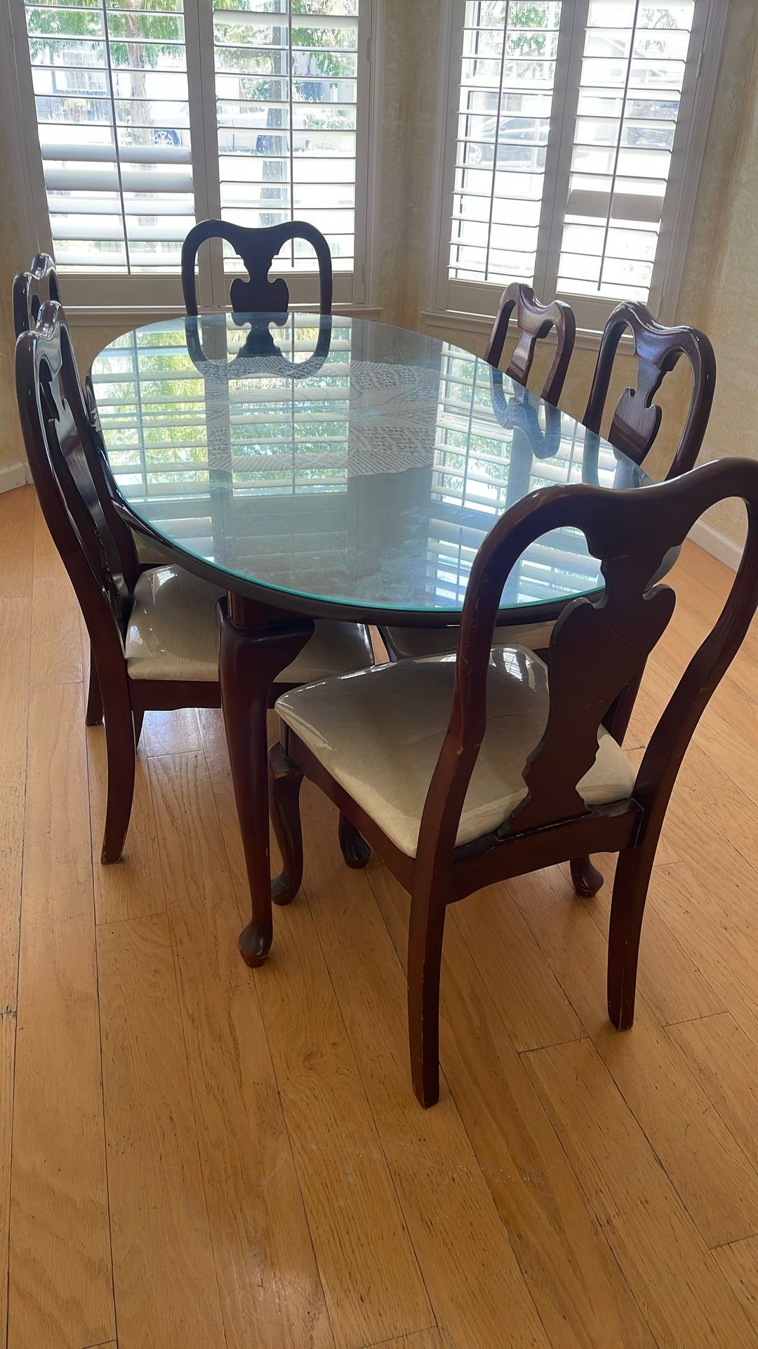 Cherry Wood Dining Table With Glass Protector And Chairs