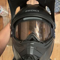 Dirtbike Helmet & Goggles
