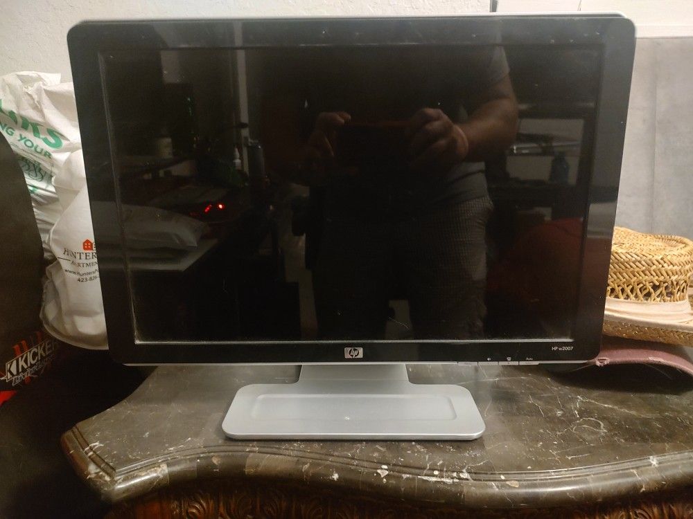 20" HP Monitor