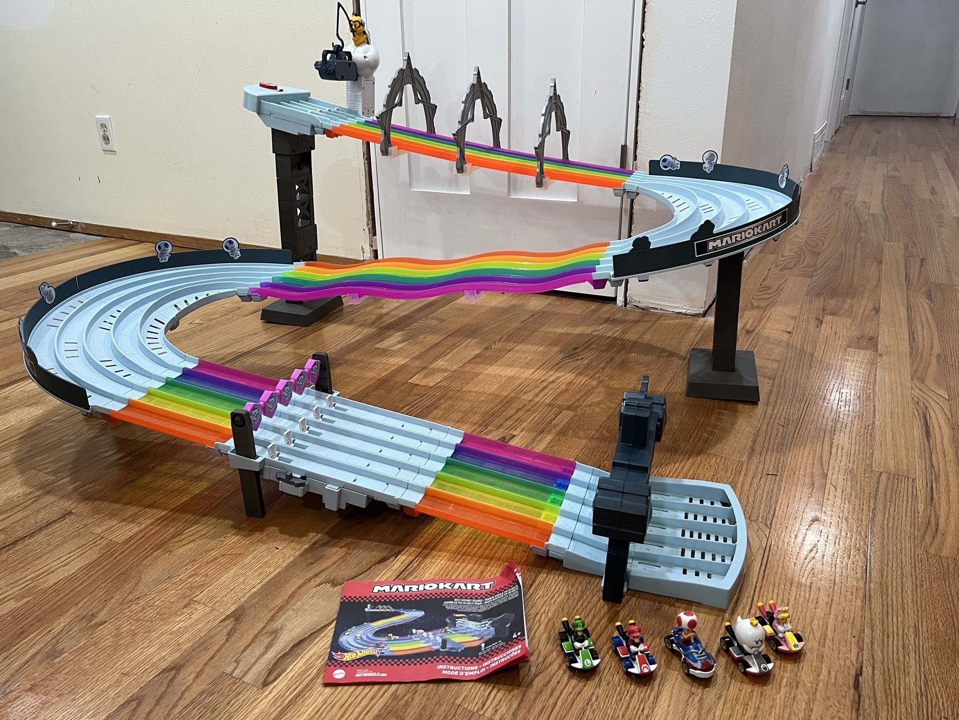 Hot wheels Mario Kart Rainbow Road Track