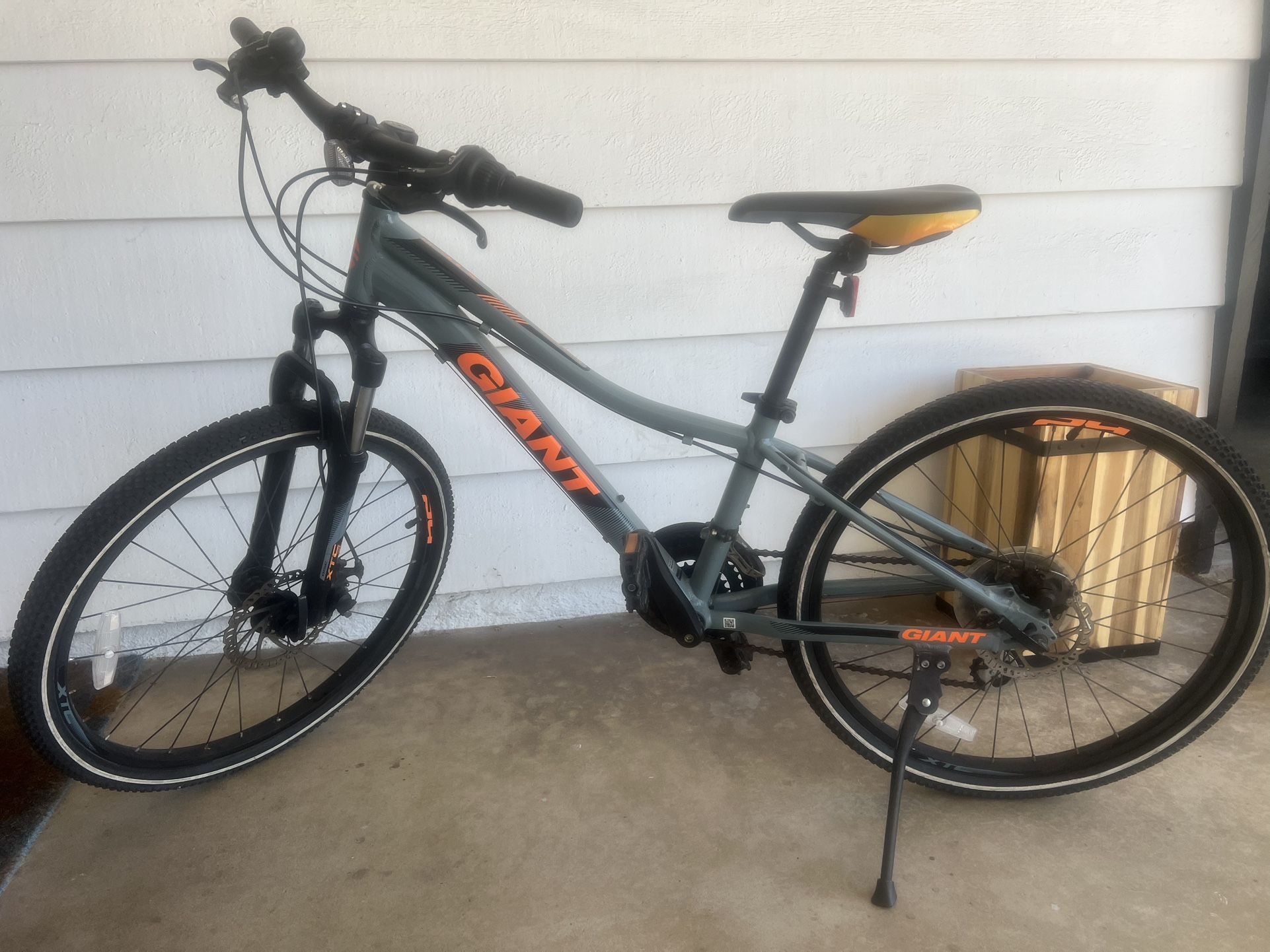 Giant XtC Jr Disc 24 Bike