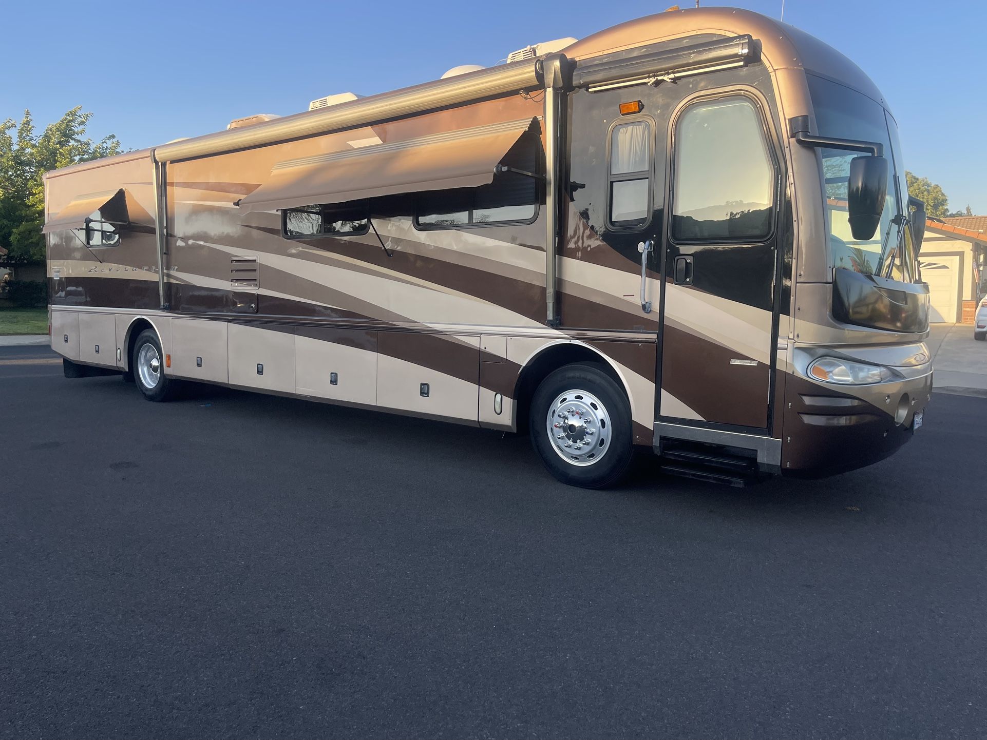 2003 Fleetwood Revolution