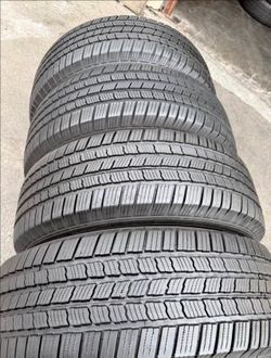 245/70*17 Michelin 📍📍 Vendo un set de llantas con 80% de vida las 4 📍🌟