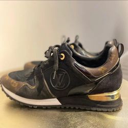 Louis Vuitton Run Away Sneakers – Size 41 – Excellent Condition