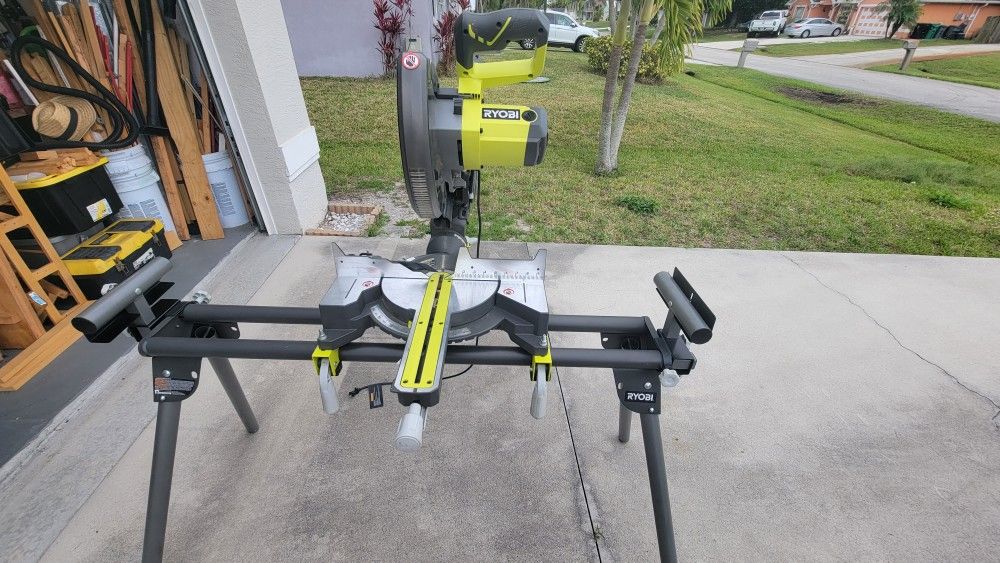 Ryobi 10 Miter Saw And Stand