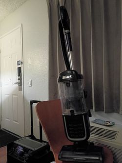 Shark Upright Vacuum Cleaner