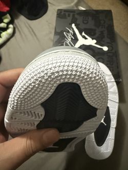 SZ 11.5 Jordan 4s