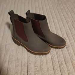 Timberland Women Boots 7.5