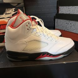 Air Jordan 5 fire red