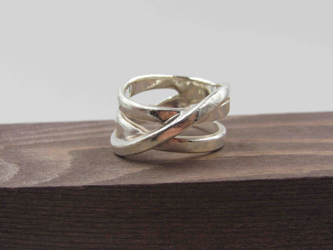 Size 8.25 Sterling Silver Unique Heavy Band Ring Vintage Statement Engagement Wedding Promise Anniversary Bridal Cocktail Friendship