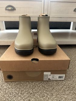 Womens Uggs Rain Boots