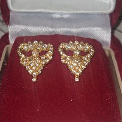 Sorry 21 Carat Gold Earrings In A Red Velvet Box