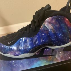Galaxy Nike Foamposite Size 13